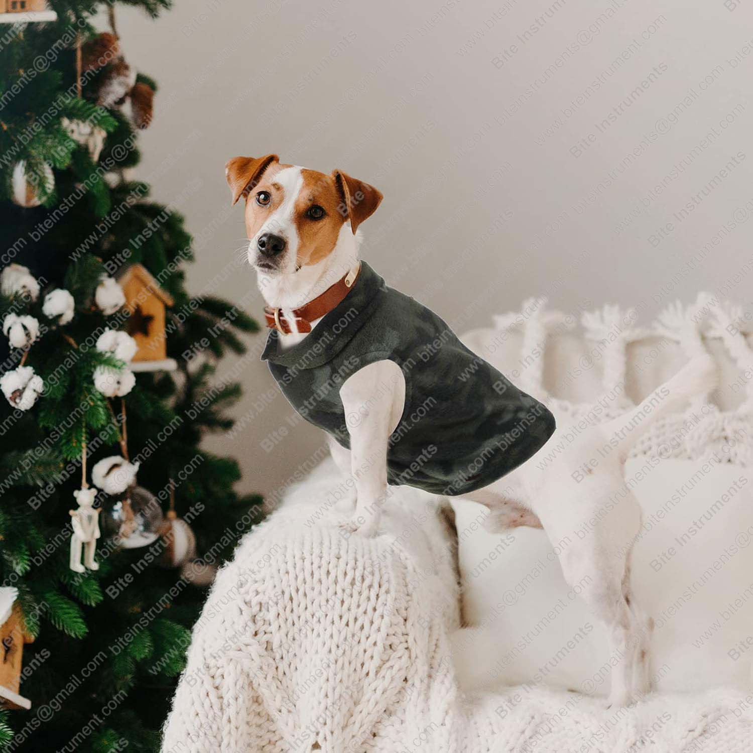 Dog Winter Jacket – Warm Fleece Pet Coat with Leash Ring | Bite Instruments - Image 5